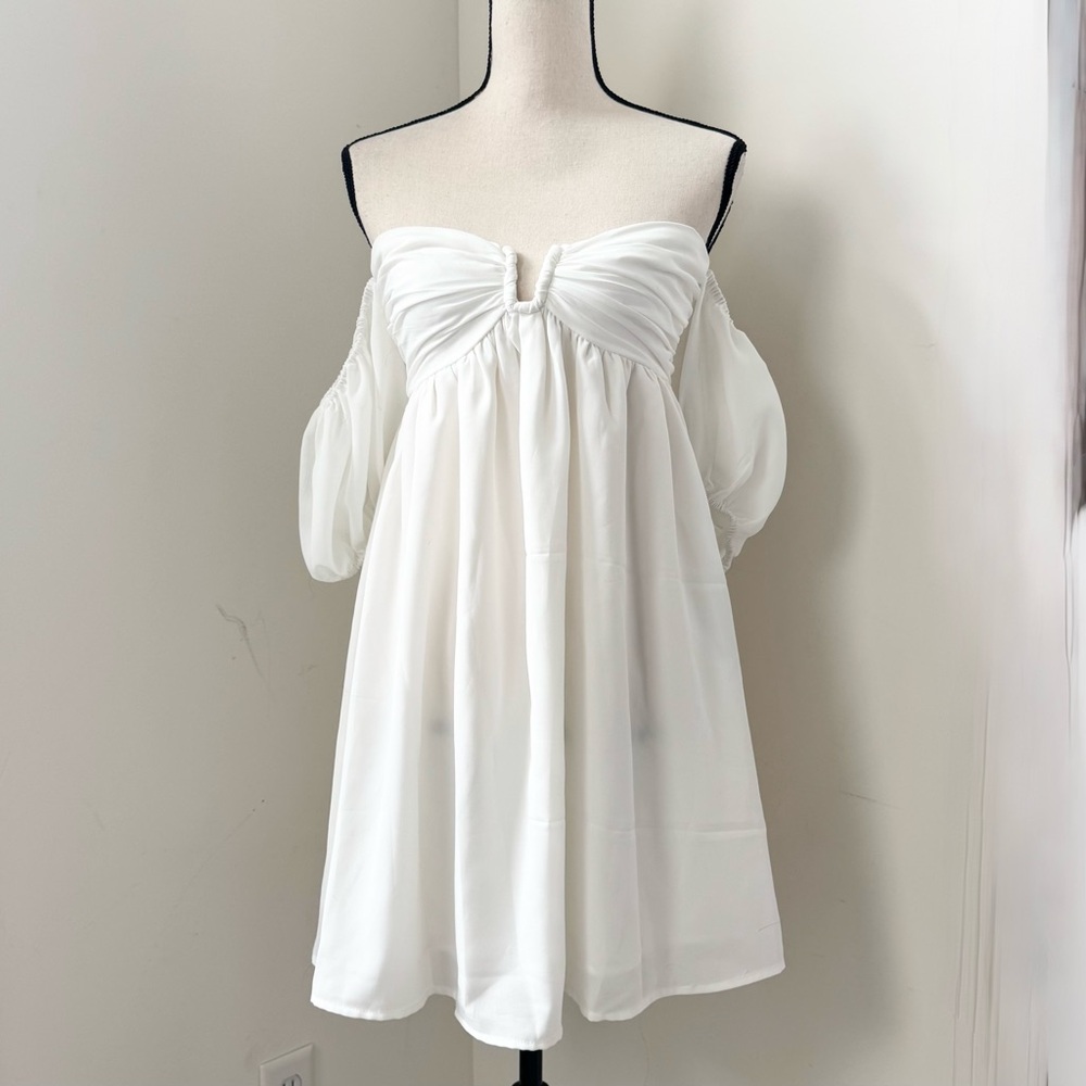 Lulus My Dream Date White Puff Off-the-Shoulder Mini Dress M Babydoll Romantic